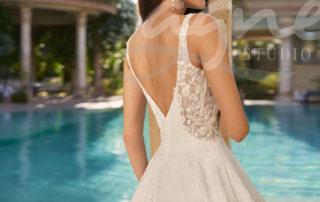 svatebni-saty-studio-agnes-praha-8N51_AYLA_ADRIANA_ALIER_4